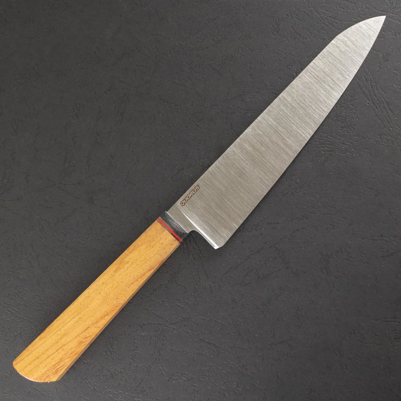 Фото Шеф-нож Quorus 180 Elmax на официальном сайте производителя QUORUS