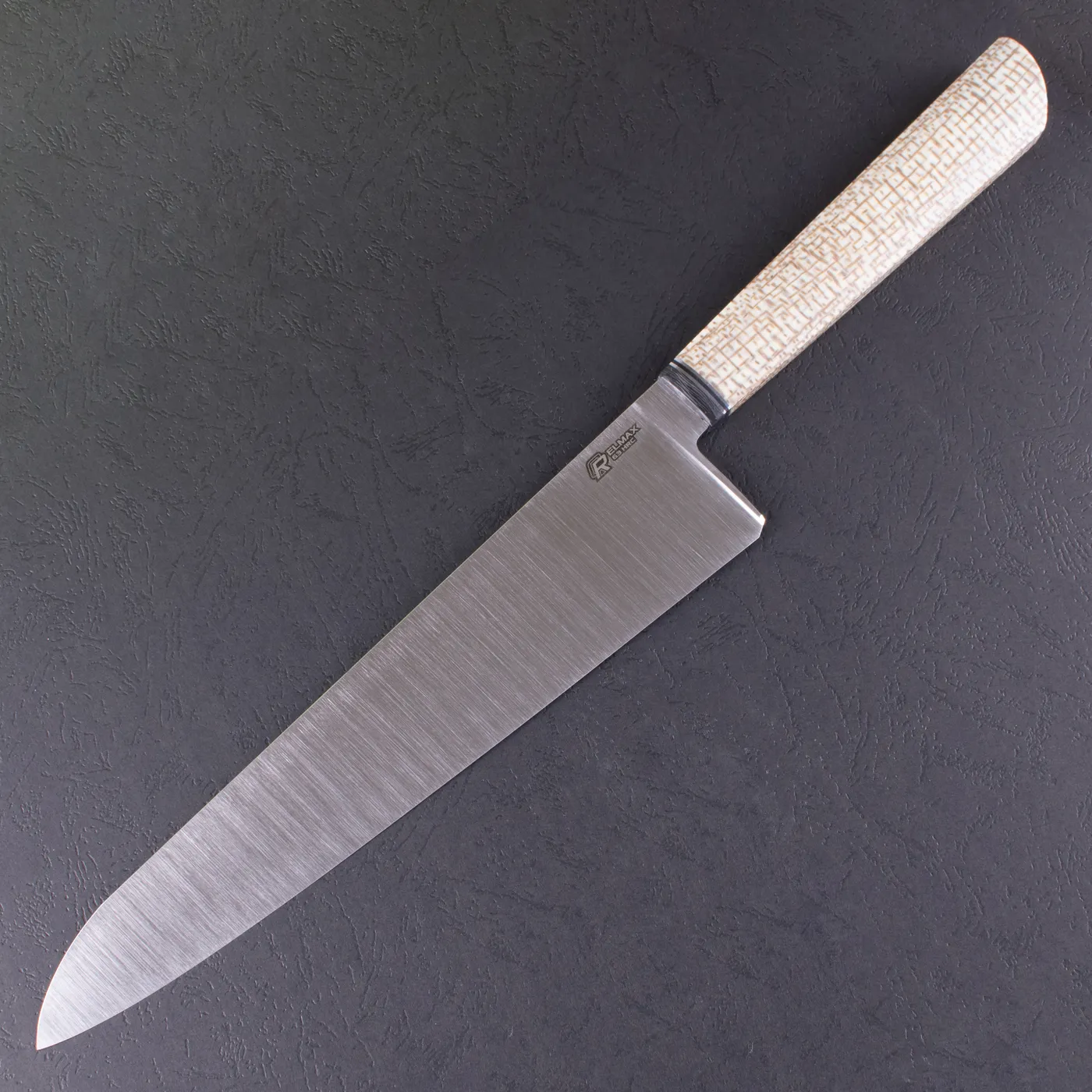 Фото Шеф-нож Quorus 240 Elmax на официальном сайте производителя QUORUS