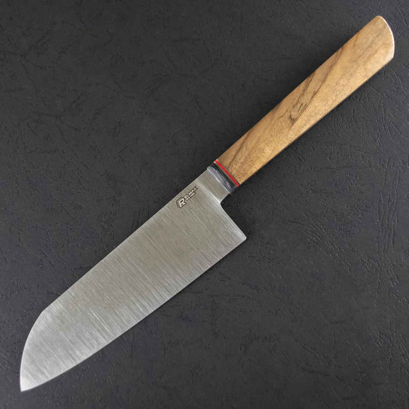 Фото Нож Сантоку Quorus 160 Elmax на официальном сайте производителя QUORUS