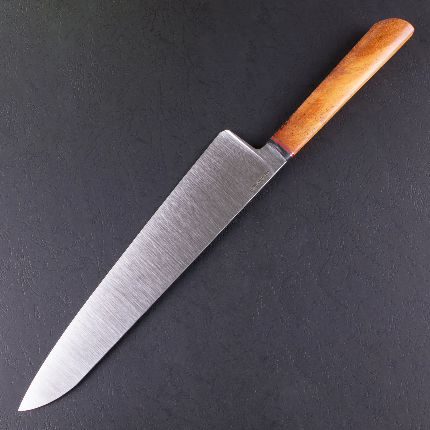 Фото Шеф-нож Quorus 240 Elmax на официальном сайте производителя QUORUS